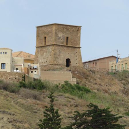 Case Barrera Porto Palo Exterior foto