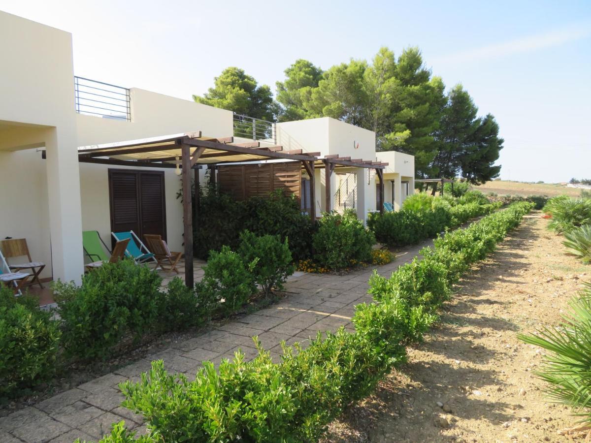 Case Barrera Porto Palo Exterior foto